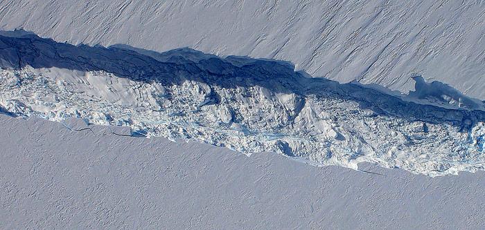 Riss Pine Island Glacier